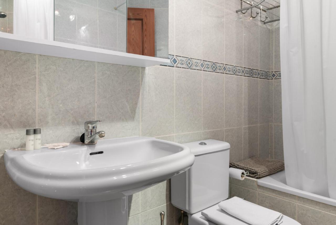 Marysol Beachclose Apartment With Pool By Costarentals - Ref 200 贝纳尔马德纳 外观 照片